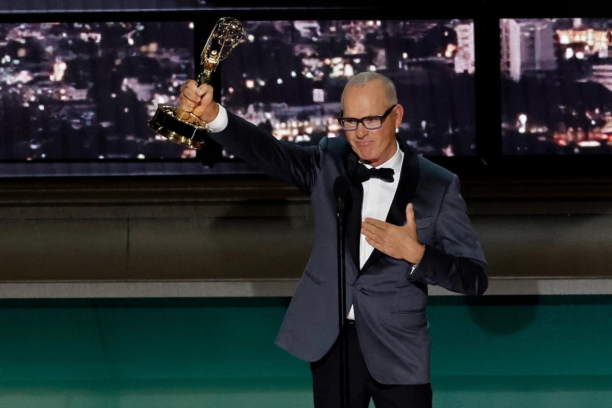Michael Keaton hace historia al ganar los cinco principales Emmy