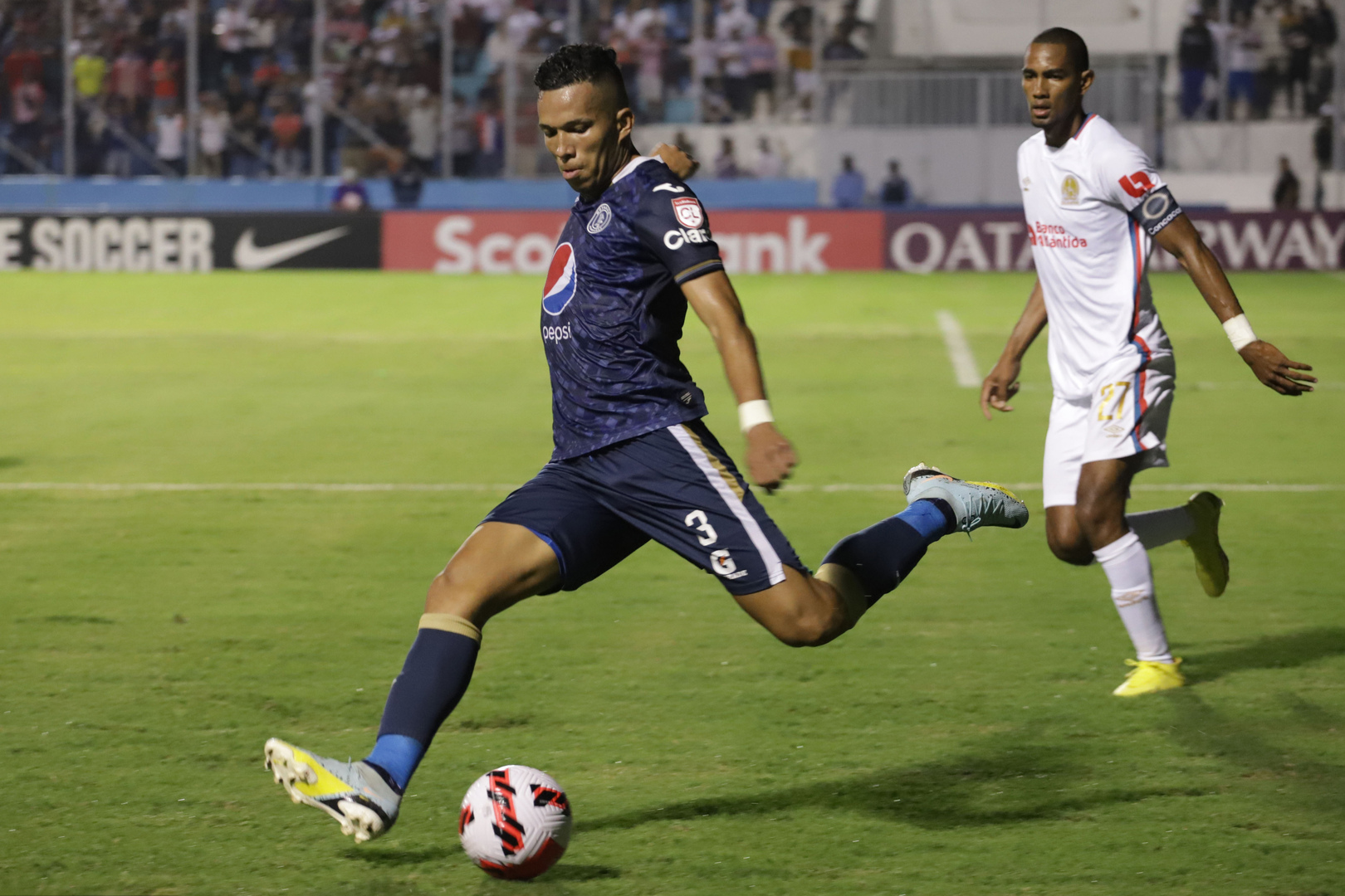 Cinco hondureños en el XI Ideal tras primeras semifinales de la Liga Concacaf
