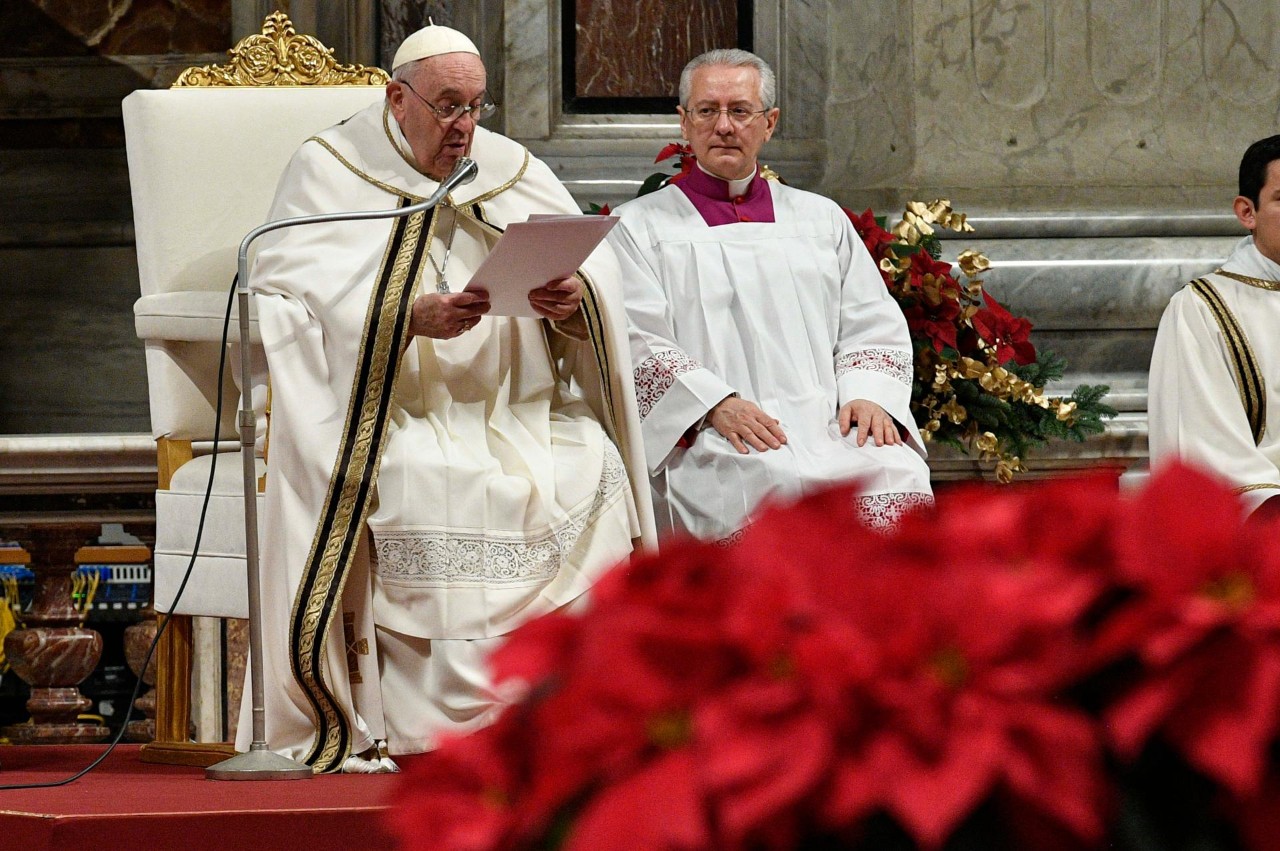 Papa Francisco clama contra “una humanidad insaciable de dinero, poder y placer”