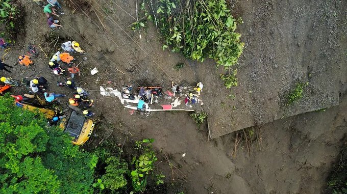 Alud de tierra ya deja 34 muertos en Colombia, entre ellos varios niños