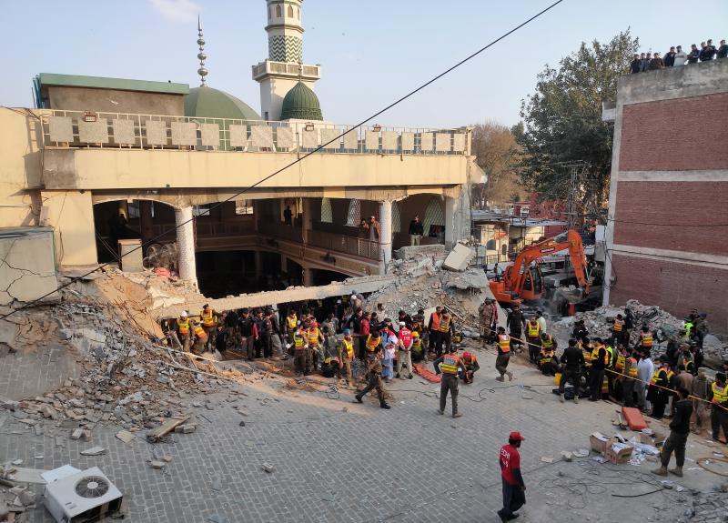 Al menos 47 muertos y más de 150 heridos en un ataque suicida a una mezquita en Pakistán