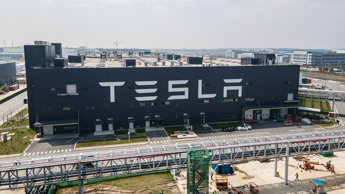 AMLO confirmó que Tesla instalará una fábrica de automóviles eléctricos en Monterrey