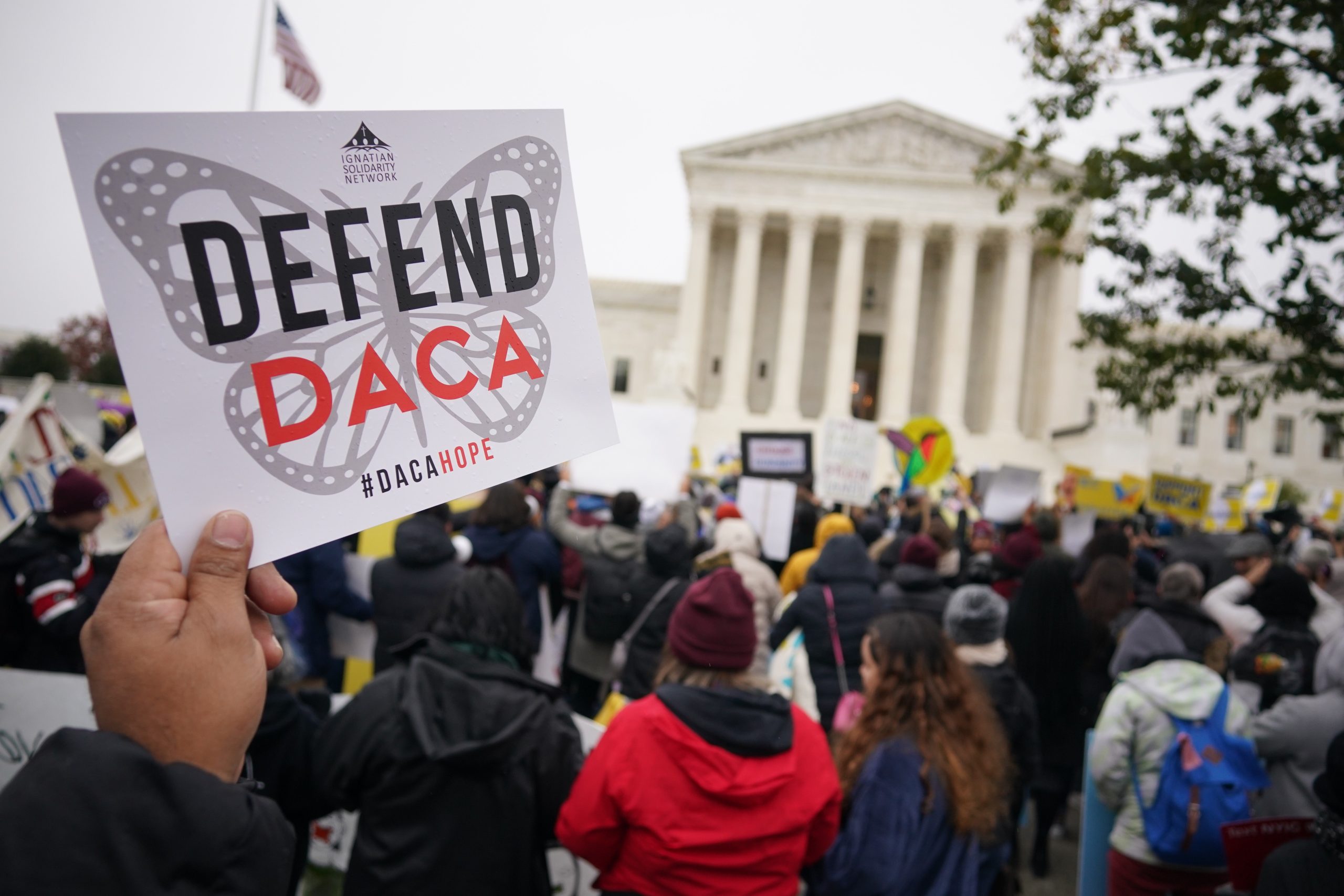 Nueve estados republicanos piden que se anule el programa DACA, que da protección a unos 600,000 dreamers