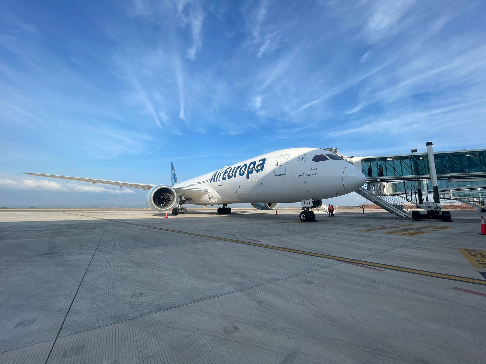 Palmerola recibe avión de Air Europa que no pudo aterrizar en el aeropuerto de SPS  