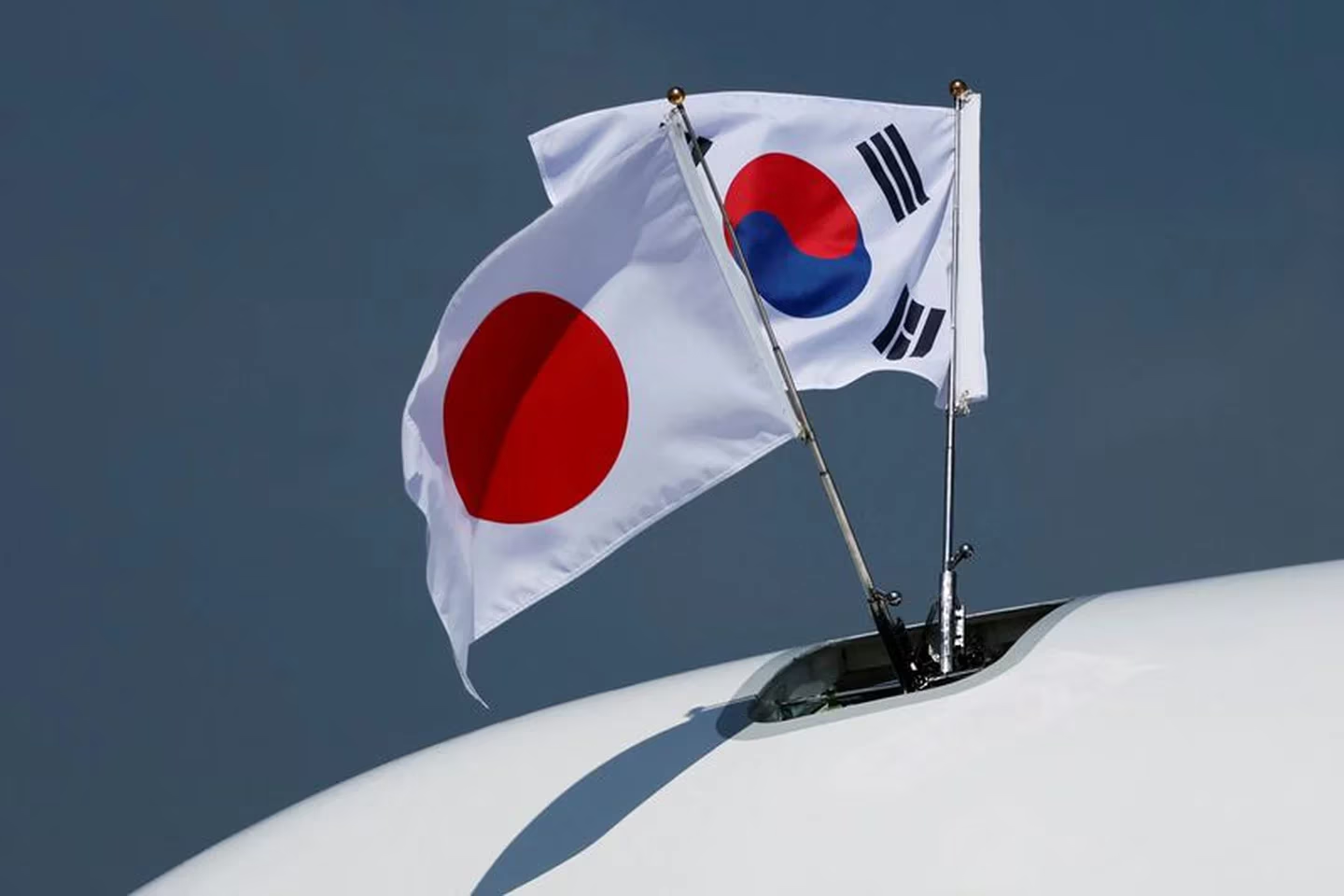 Japón y Corea del Sur instaron a Kim Jong-un a cancelar el lanzamiento de su satélite militar espía 