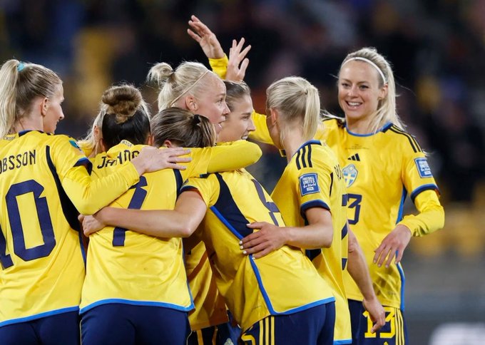 Suecia aplasta a Italia con un 5-0 y se clasifica a octavos de final en el Mundial femenino