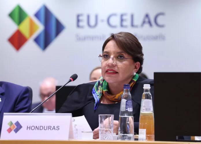 “Feroz campaña mediática” contra su gobierno denuncia ante UE-CELAC presidenta Castro