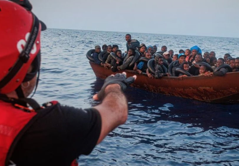 Al menos 41 muertos en un nuevo naufragio frente a las costas de Italia