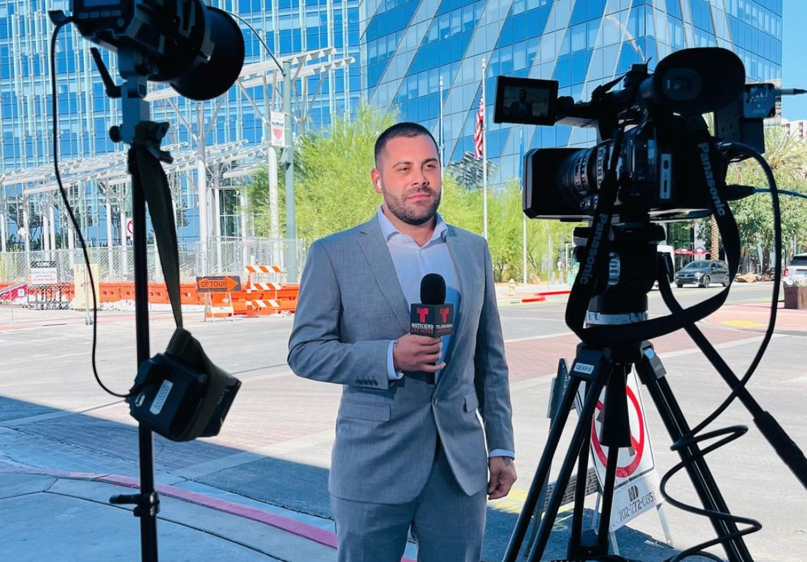 Hondureño Eduardo Andonie nuevo presentador de Telemundo Las Vegas  