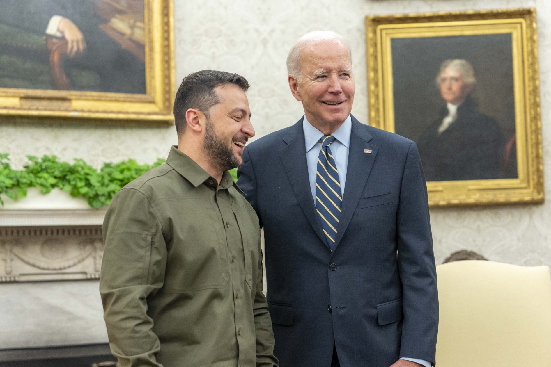 Biden reitera apoyo a una paz “justa” para Ucrania al recibir a Zelenski en Washington 