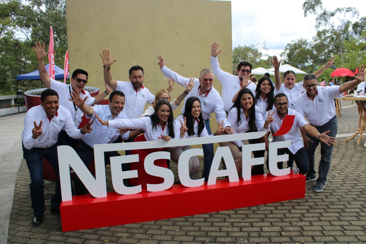 Nescafé celebra el mes internacional del café y el inicio de la cosecha 2023-2024