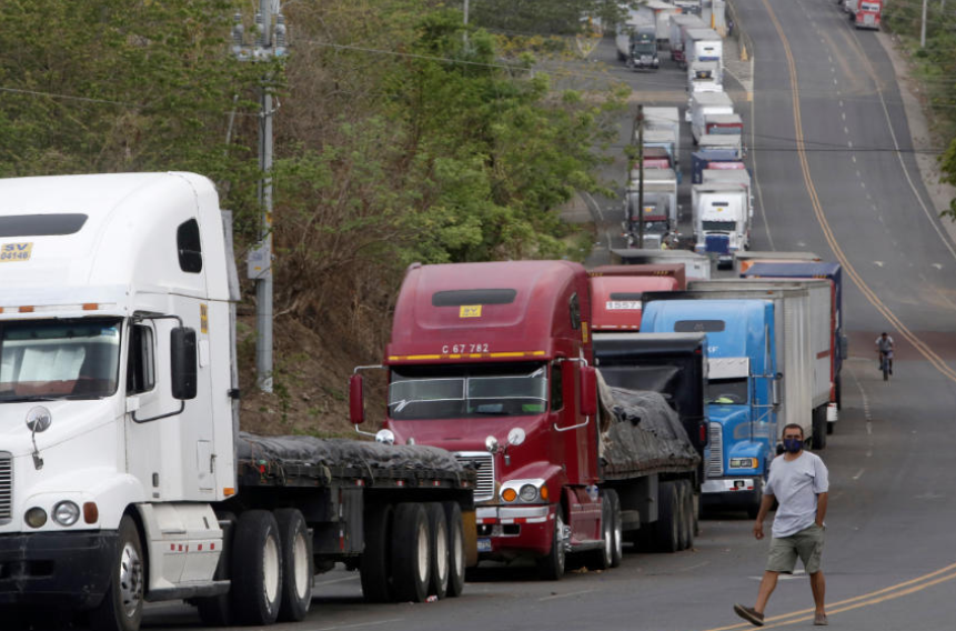 Transportistas de carga pesada piden al Gobierno que se garantice el no aumento de peaje
