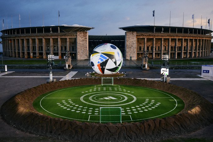 Presentan “Fussballliebe”, el balón oficial de la Eurocopa 2024