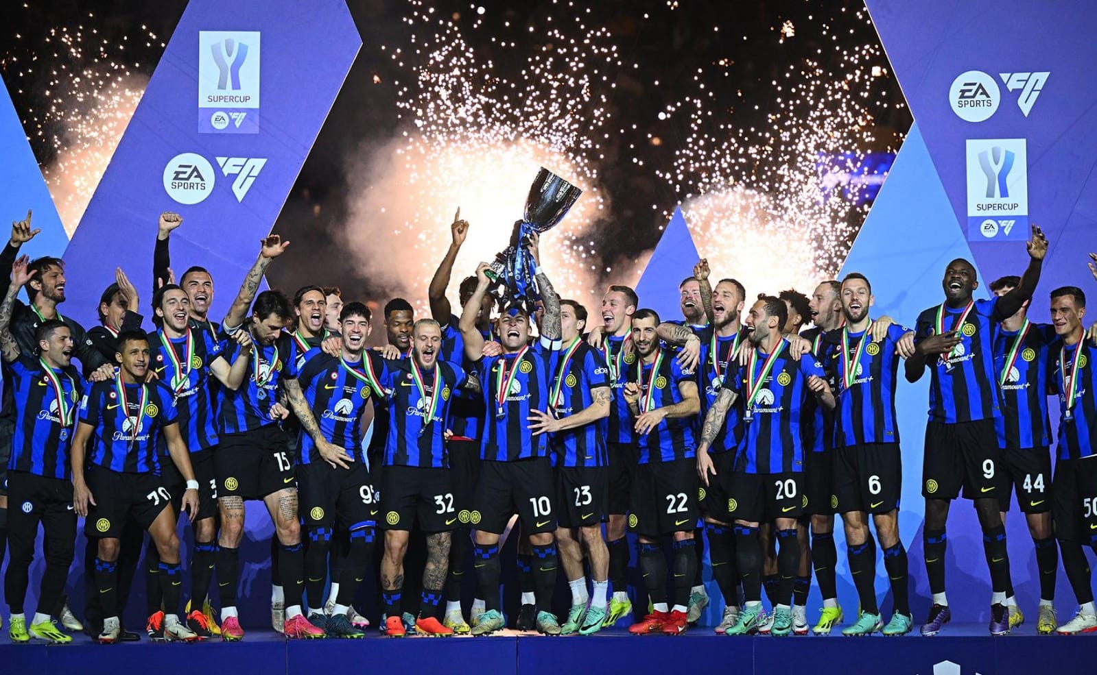 Lautaro Martínez anota sobre el final del partido y corona al Inter como Supercampeón de Italia