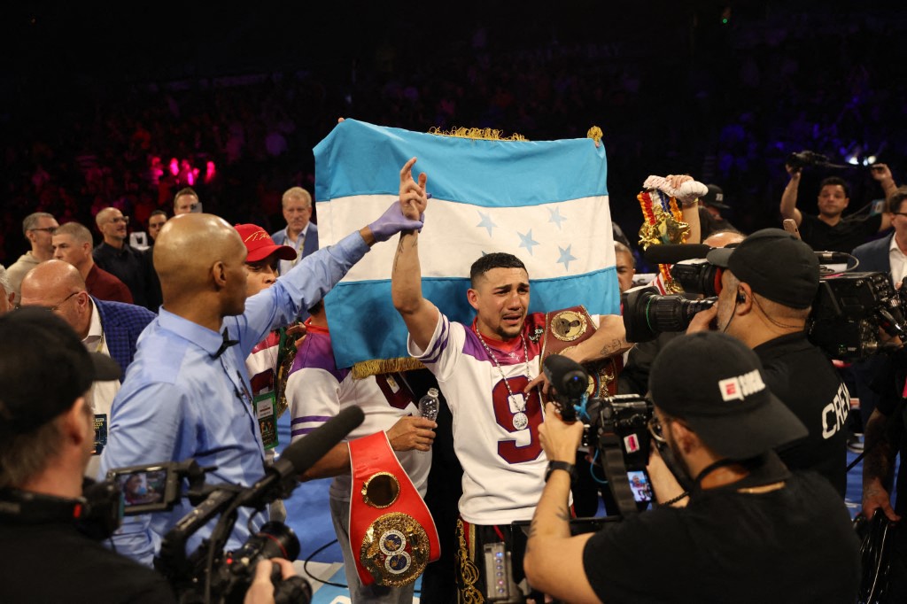 Teófimo López defendió su título Mundial del Peso Superligero ante Jamaine Ortiz