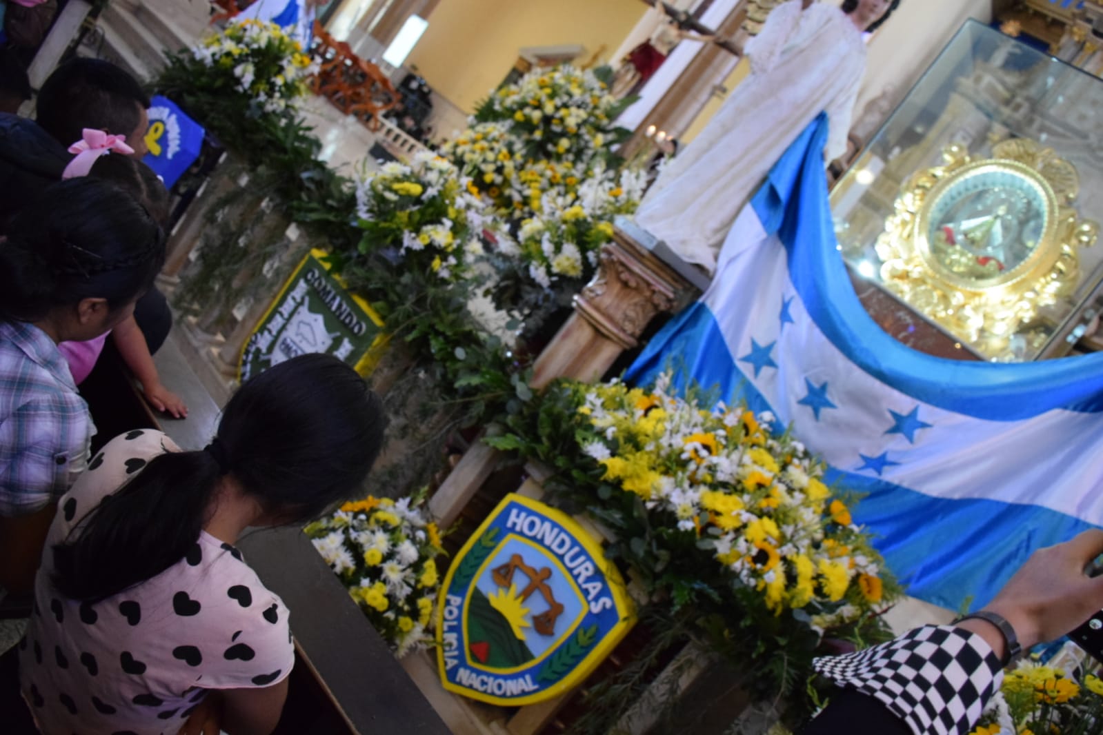 La fe en la “milagrosa” Virgen de Suyapa, patrona de Honduras, mueve a miles de personas