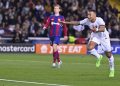 Los errores defensivos acaban con el sueño europeo del Barcelona ante el PSG
